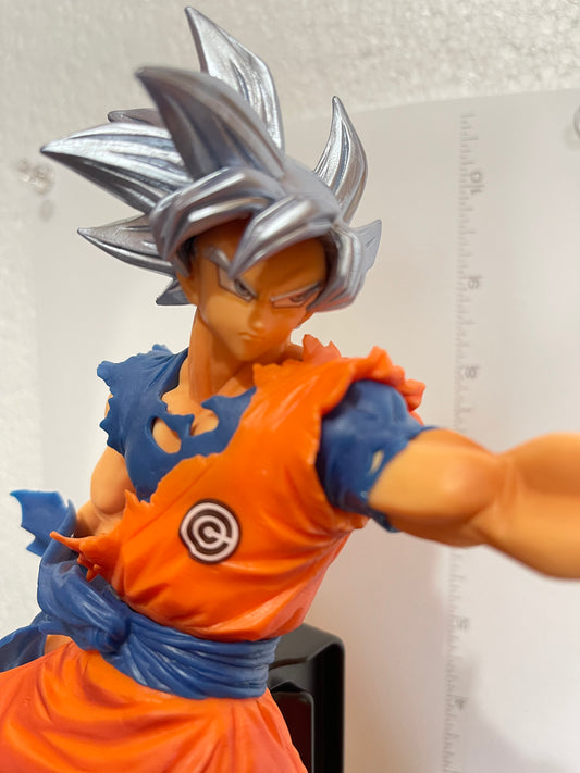 Super Dragon Ball Heroes 10th Anniversary Son Goku Ultra Instinct 26cm Banpresto Bandai silver #044
